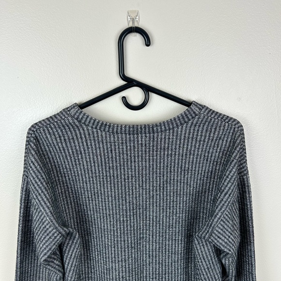 NWOT Theory Women’s Cropped Sweater Top Wool Blend Herringbone V Neck P F074509R - Picture 8 of 9